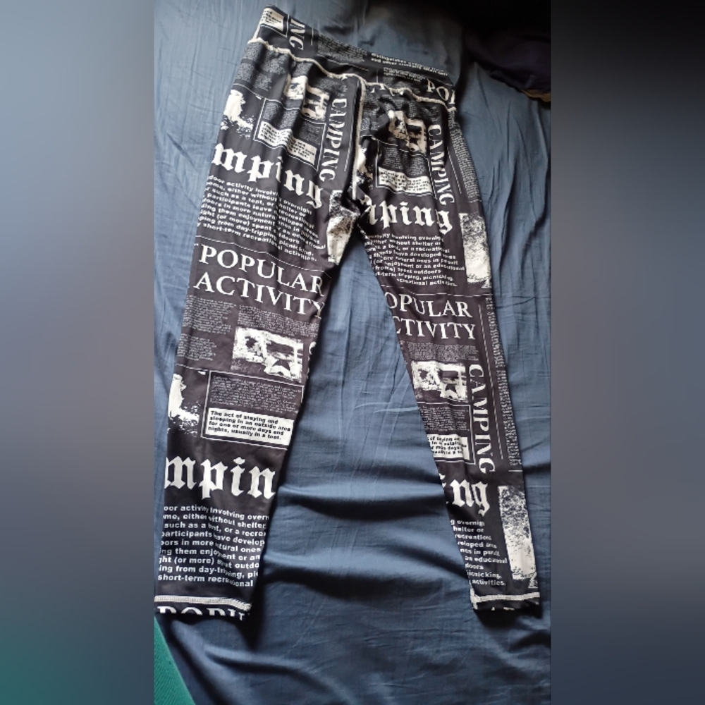 SHEIN Black and White Text Print Fabric